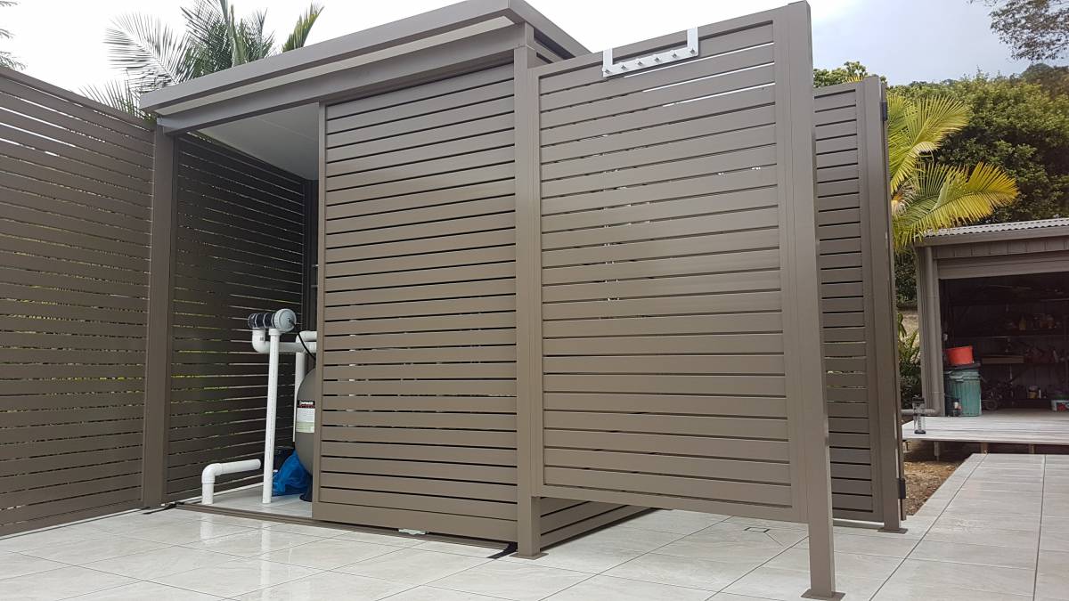 Pool Filter Cover with sliding doors,shower recess and screening